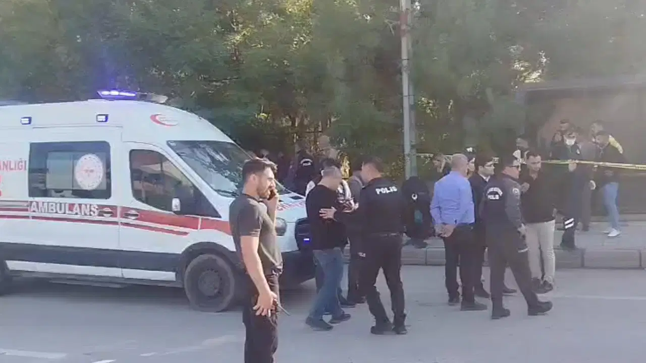 Muş'ta 'arazi kavgası' vahşeti: Kardeşini öldürüp, 3 kişiyi yaraladıktan sonra intihar etti!
