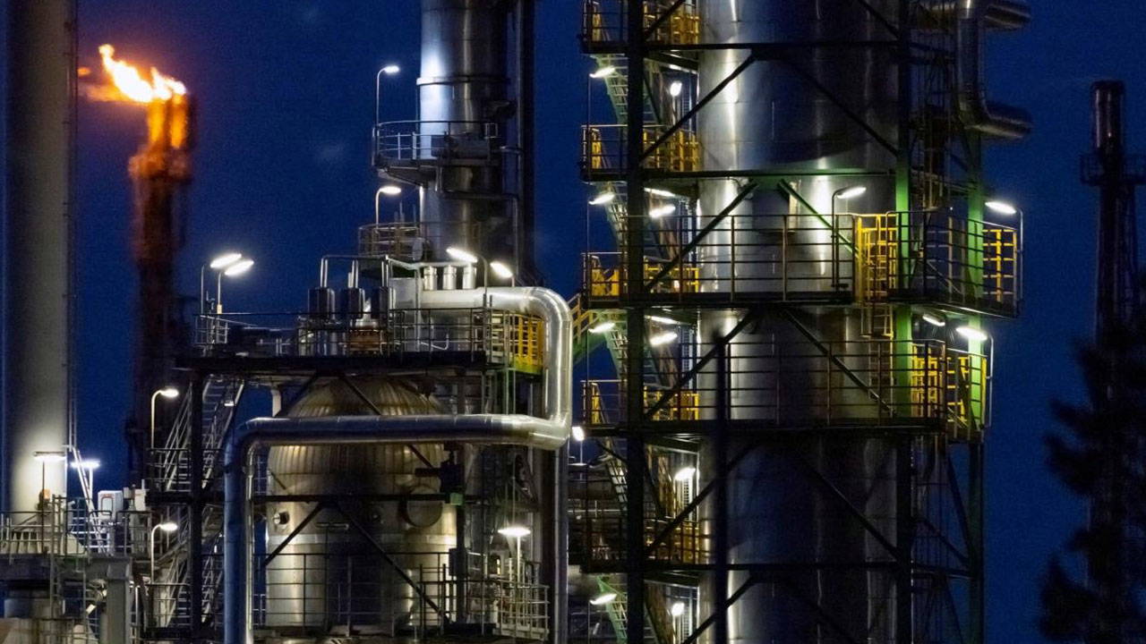 Rosneft ve Lukoil listeye eklendi: ABD iki dev Rus petrol şirketine yaptırım uygulama kararı aldı