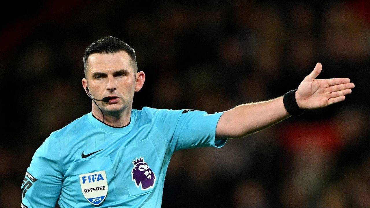Michael Oliver kimdir? Türkiye-Kosova maçının hakemi Michael Oliver kaç yaşında, nereli? Michael Oliver hangi büyük maçları yönetti?