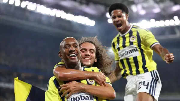Spor yazarları Fenerbahçe - Sturm Graz maçını değerlendirdi: 'Elit kadro, elit oyun, mutlu Fenerbahçe!'
