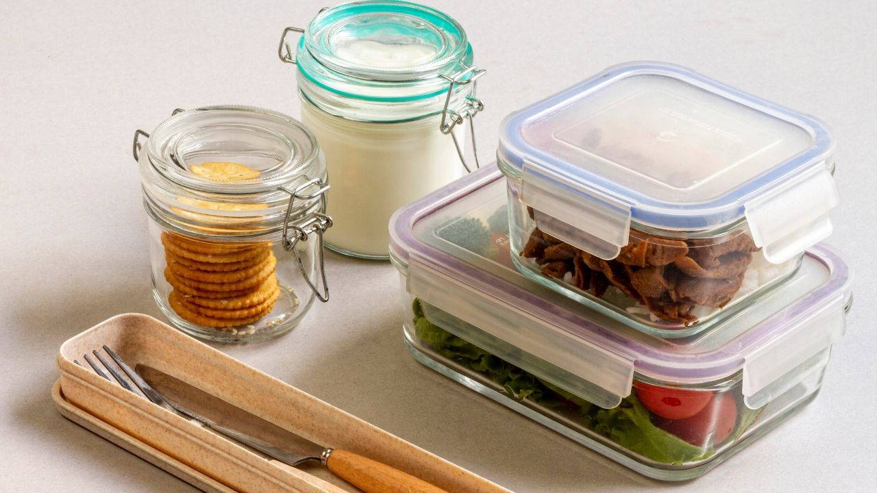 Ailenizi kendi ellerinizle zehirliyorsunuz: Plastik kapları kullanırken dikkat...