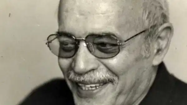 Gazetemizin yazarı Onat Kutlar’ı anıyoruz: Özlemiyle çoğalıyoruz