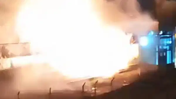 Bakırköy'de metro durağında yangın çıktı!