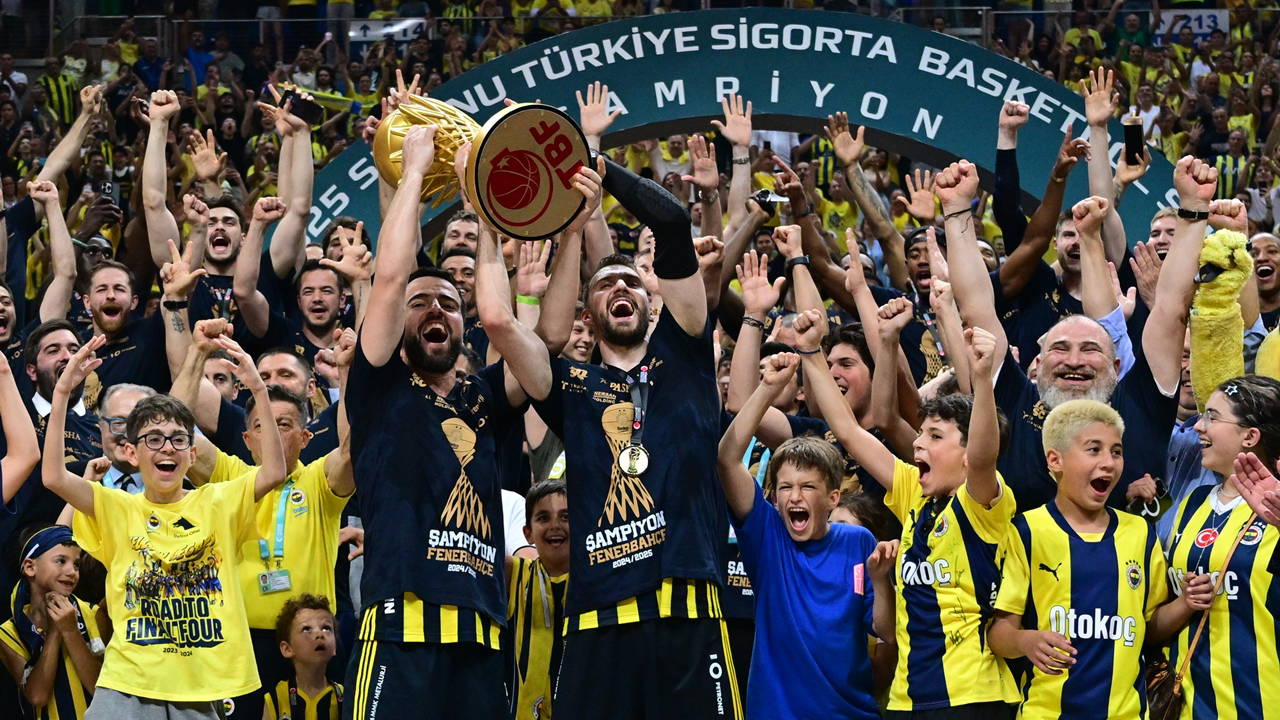 Şampiyonluğun ardından... Fenerbahçe'den Galatasaray'a transfer!
