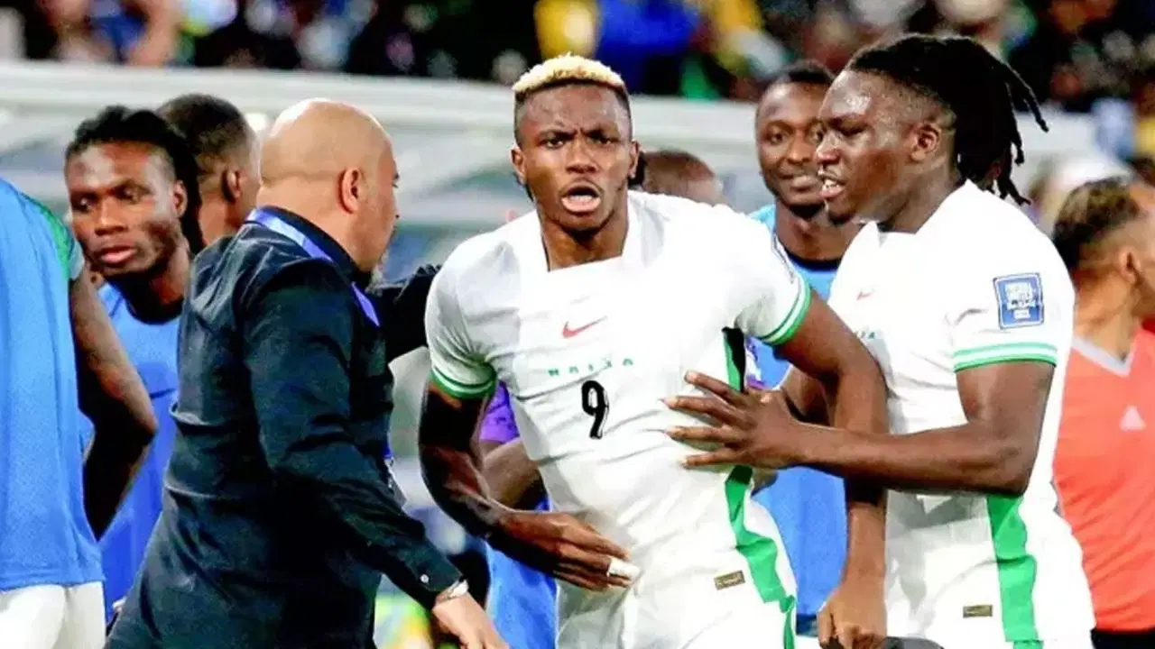 Victor Osimhen ülkesinde şov yaptı!