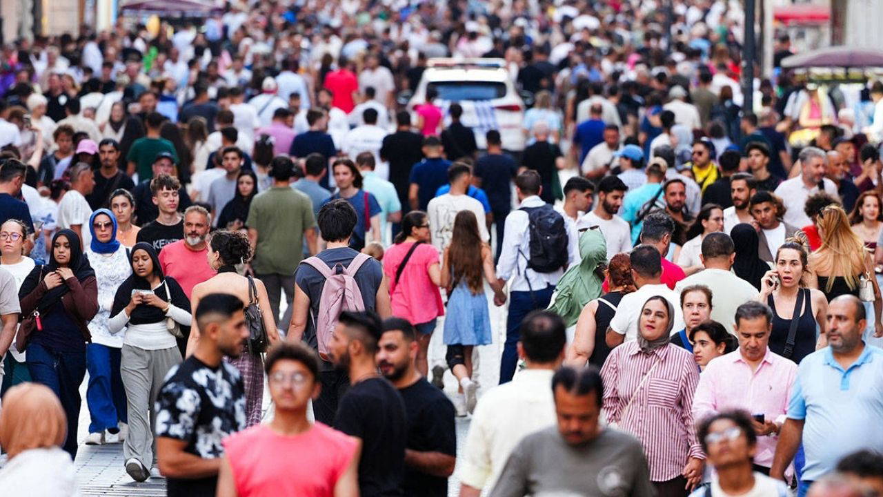 2026 Türkiye’nin nüfusu kaç oldu? Türkiye'de kaç milyon erkek ve kadın var?
