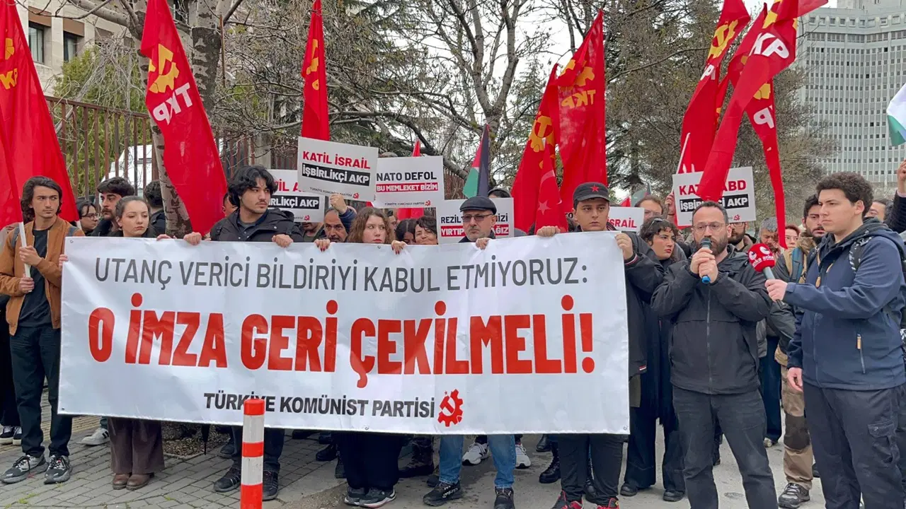 TKP'den Dışişleri Bakanlığı önünde protesto: 'O bildiriden ülkemizin adını derhal çıkaracaksınız'