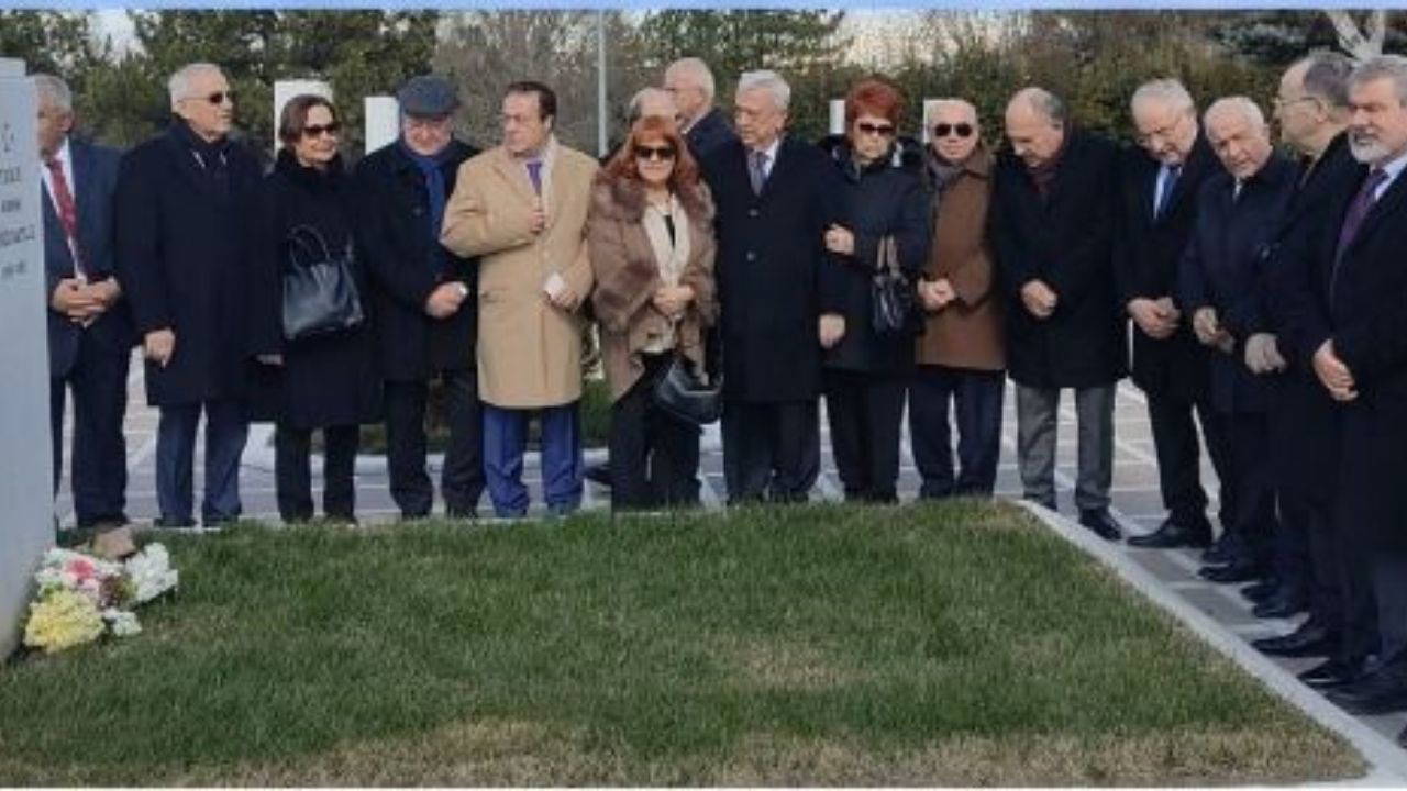 Deniz Baykal gömütü başında anıldı