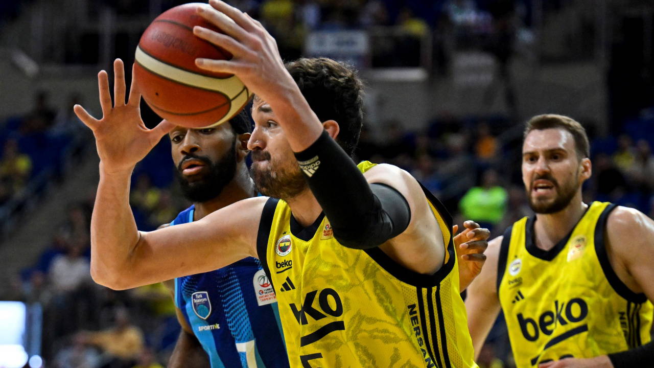 Milli oyuncudan Fenerbahçe'ye kötü haber!