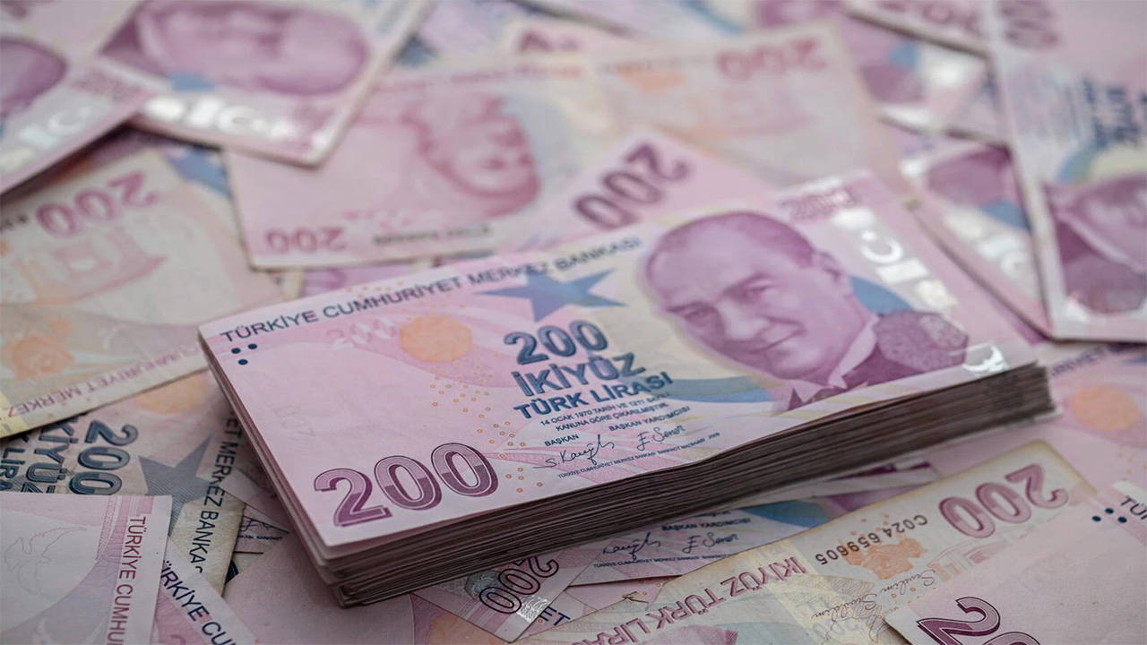Mevduat faizi zirveden düşmüyor: 1 milyon TL'nin aylık getirisi ne kadar oldu?