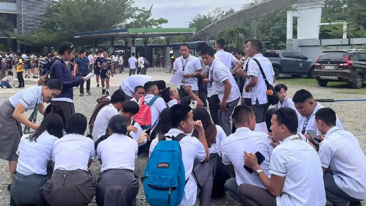 Filipinler'de 7.4 büyüklüğünde deprem: Tsunami uyarısı yapıldı!