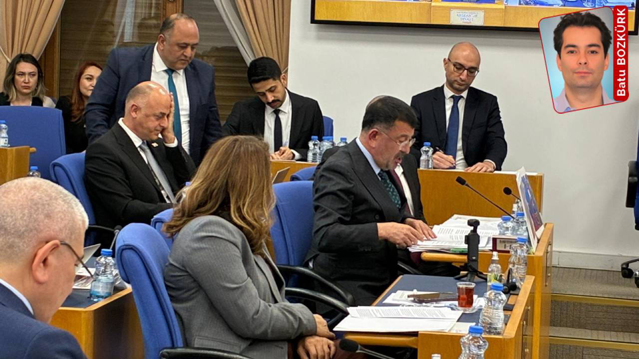 Veli Ağbaba konuştu, Hakan Fidan sesli güldü: ‘Siyasi etik kanunu çıkarın, ama Davutoğlu meselesini unutmayın’