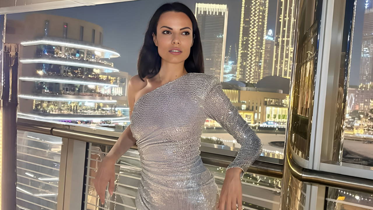 Ünlü model Simge Ünal, Emniyet Genel Müdürlüğü'nden yardım istedi: '3 yıldır taciz ediliyorum'