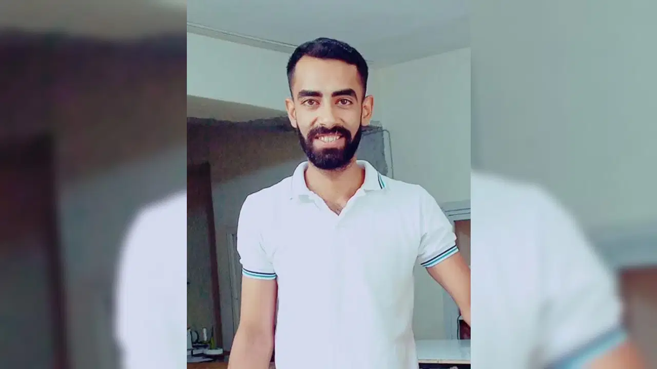 Serinlemek için ayaklarını soktu: Genç işçi elektrik akımına kapıldı, durumu kritik