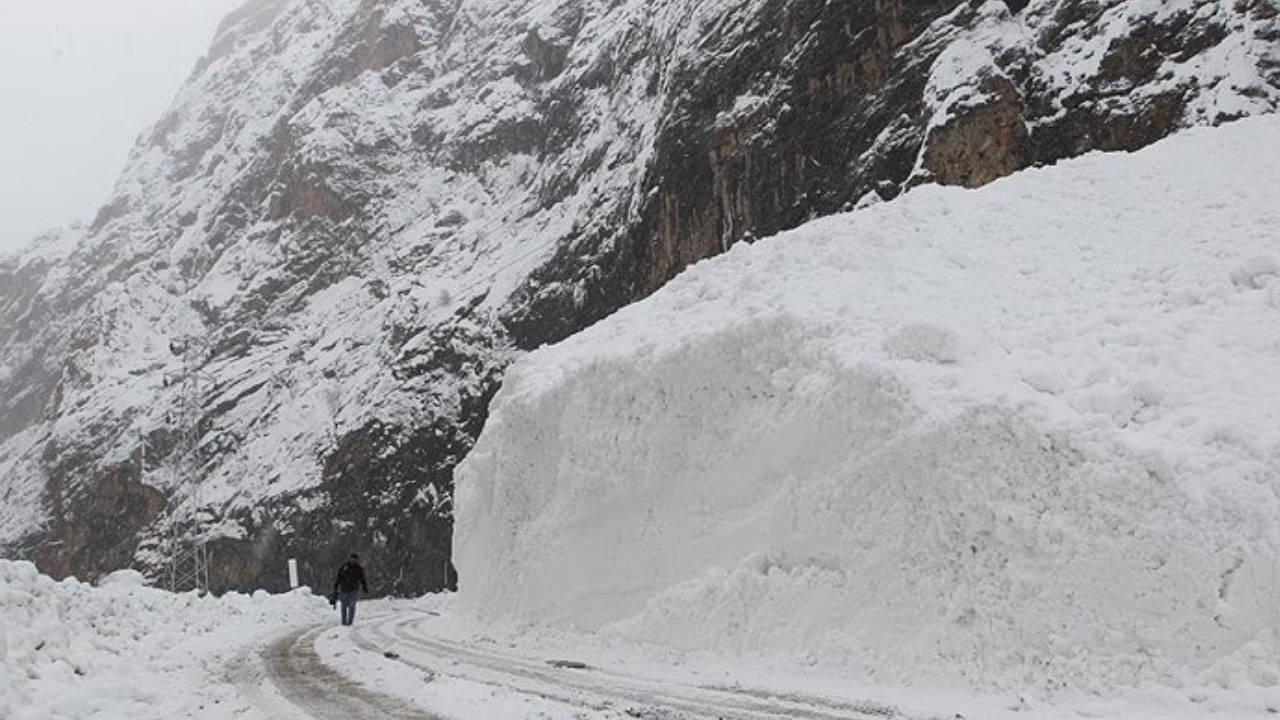 Rusya’da maden sahasında çığ felaketi: 6 işçi hayatını kaybetti