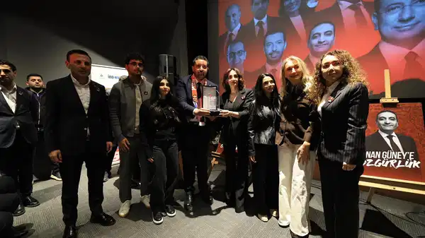 Beyoğlu'nda 'Bize Emanet' belgeselinde adalet çağrısı: 'İddianame nerede?'