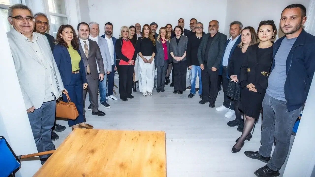 İzmir basınının yeni buluşma ve dayanışma noktası İGC Lokali açıldı