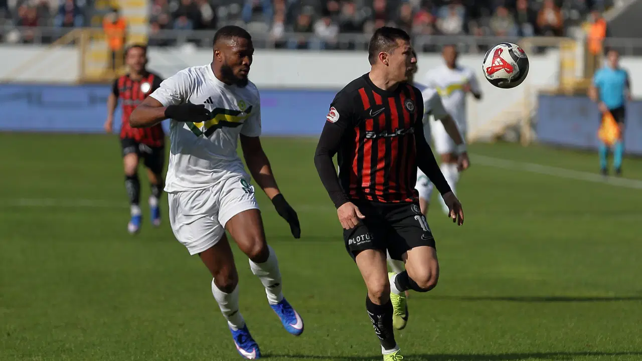 Uğur Uçar 6'da altı yaptı: Çorum FK, Esenler Erokspor'un 15 maçlık serisini bitirdi!