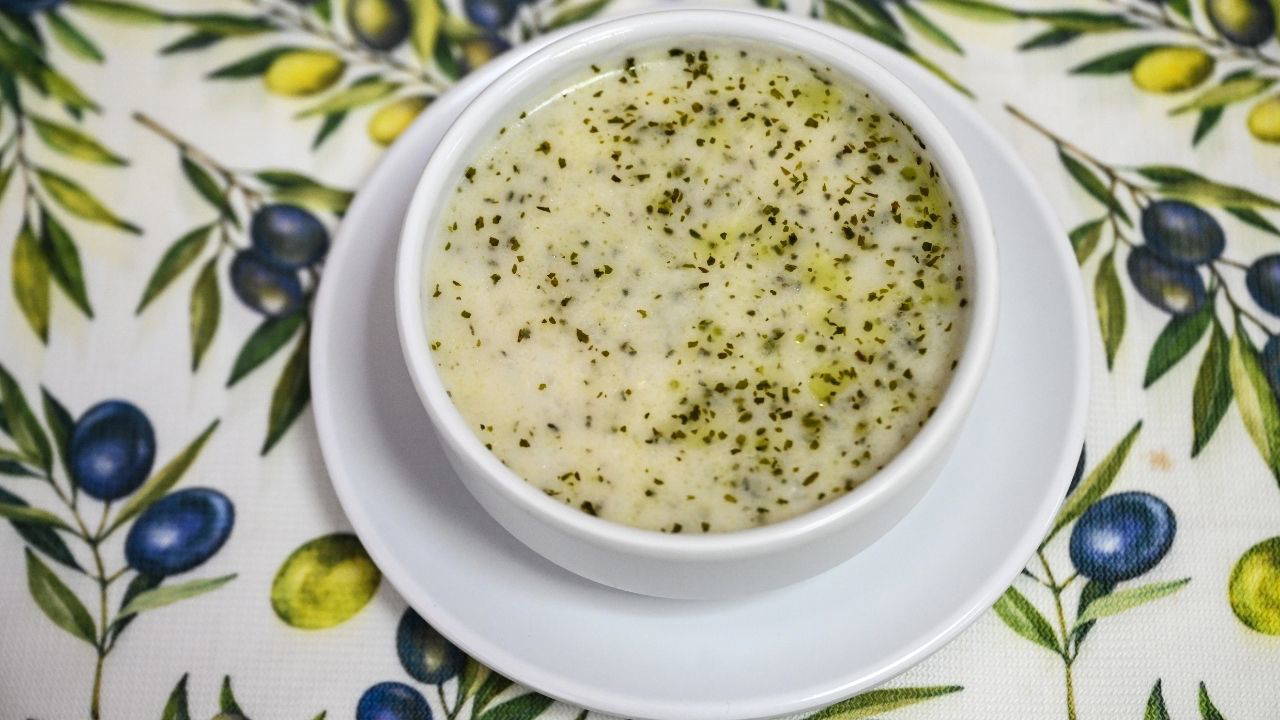 Coğrafi işaretli Antakya tuzlu yoğurt çorbası tarifi...