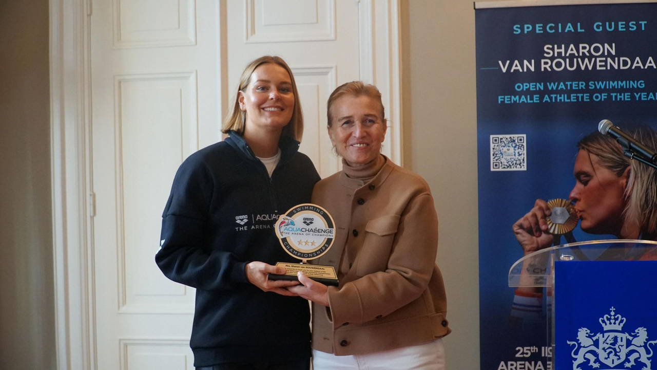 Açık su yüzmesinde tüm zamanların en iyisi Sharon van Rouwendaal, Arena AquaChallenge kapsamında Türkiye’de
