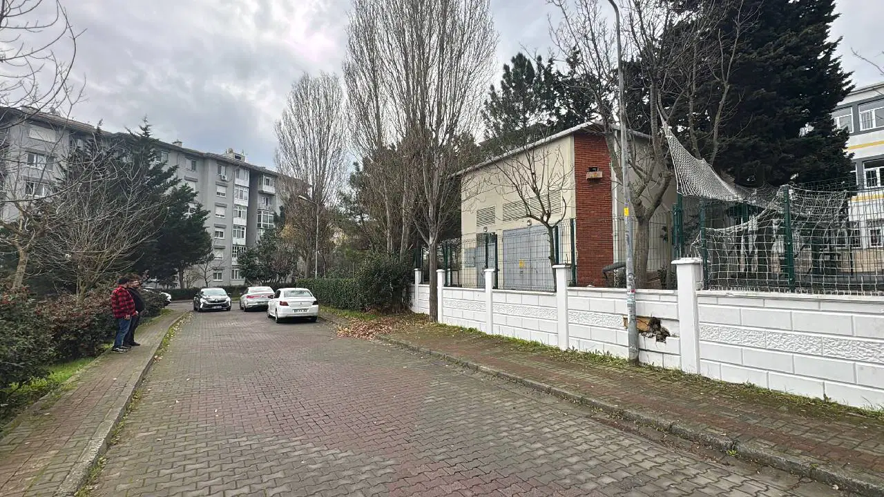 İstanbul'da trafo patladı: Yaralılar var!