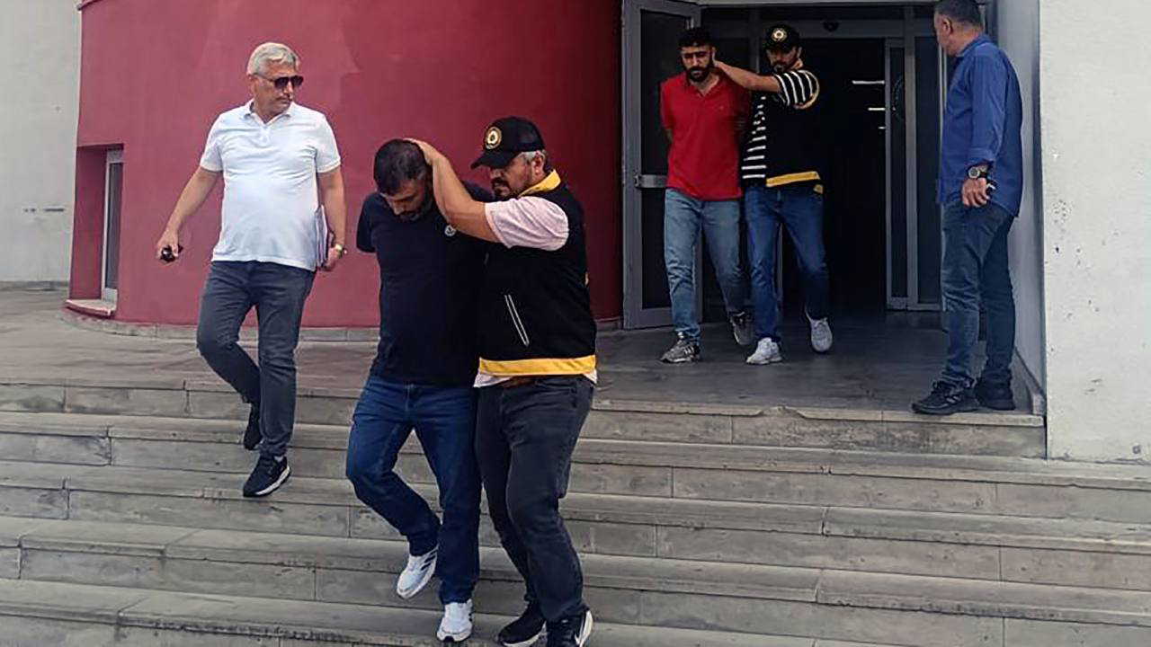 Kendilerini 'polis' olarak tanıtıp, milyonluk vurgun yaptılar!