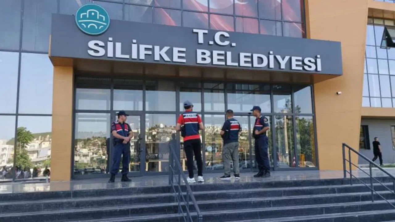 CHP'li Silifke Belediyesine Operasyon: Başkan Yardımcısı Gözaltına Alındı