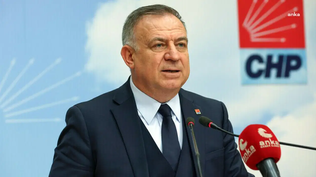 İBB'ye yeni operasyona Gökan Zeybek'ten sert tepki: 'Çaresizliğinizin en açık delili...'