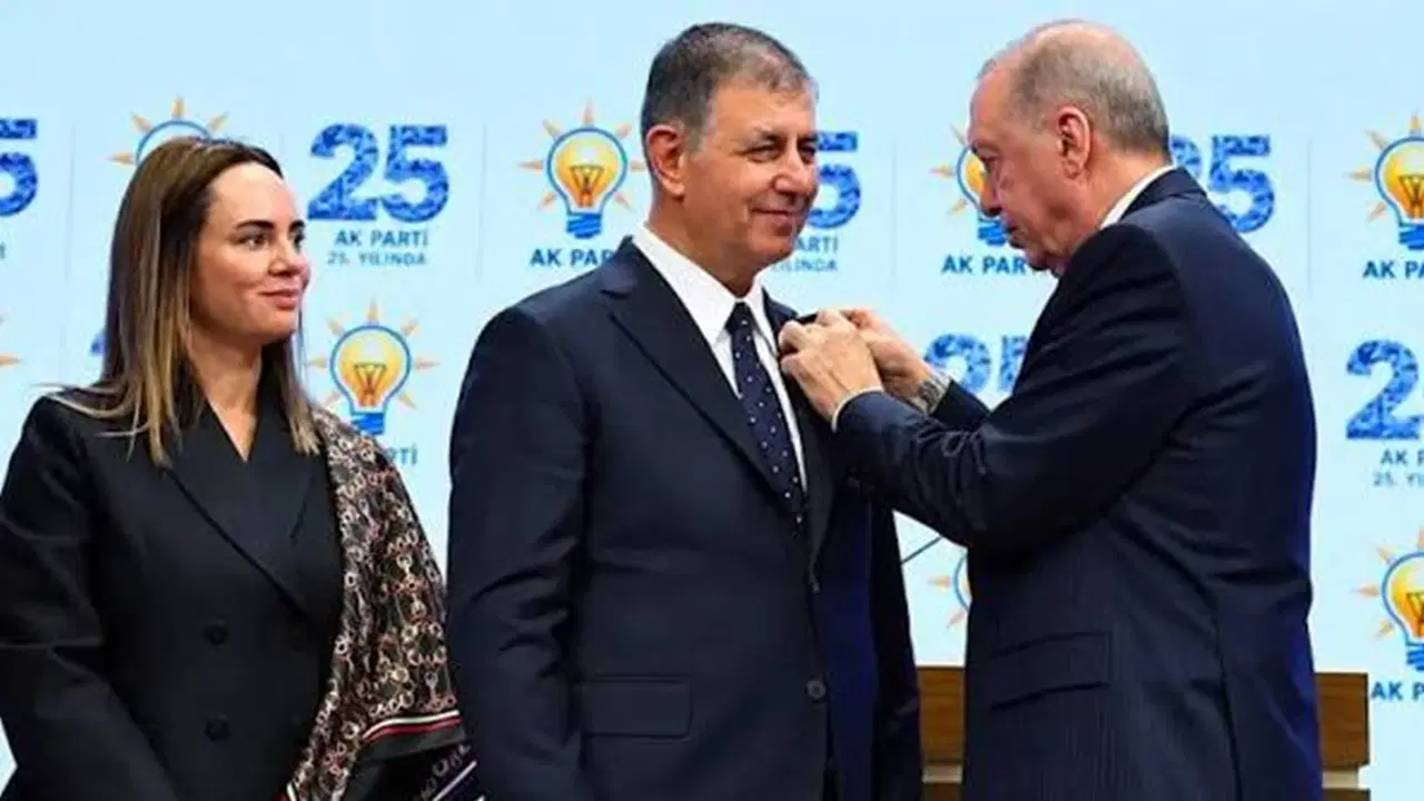 AKP'li Cemil Tugay, partiye geçiş sürecini anlattı... Erdoğan'a övgü dolu sözler: '200 yıl sonra da ülkeye yaptığı hizmetlerle anılacak'