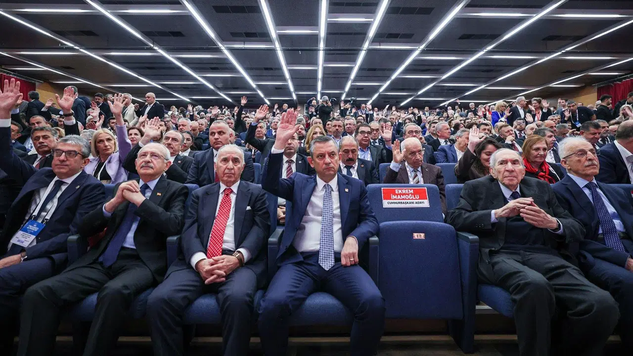 CHP'nin kurultay davasında yeni gelişme: Mahkemeden dikkat çeken talep!