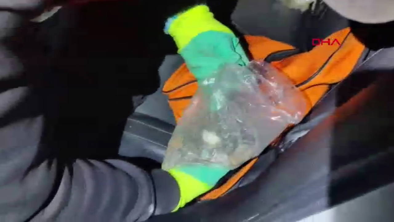 Satmaya çalıştıkları 4 bin 897 sikkeyle yakalandılar: 2 gözaltı!