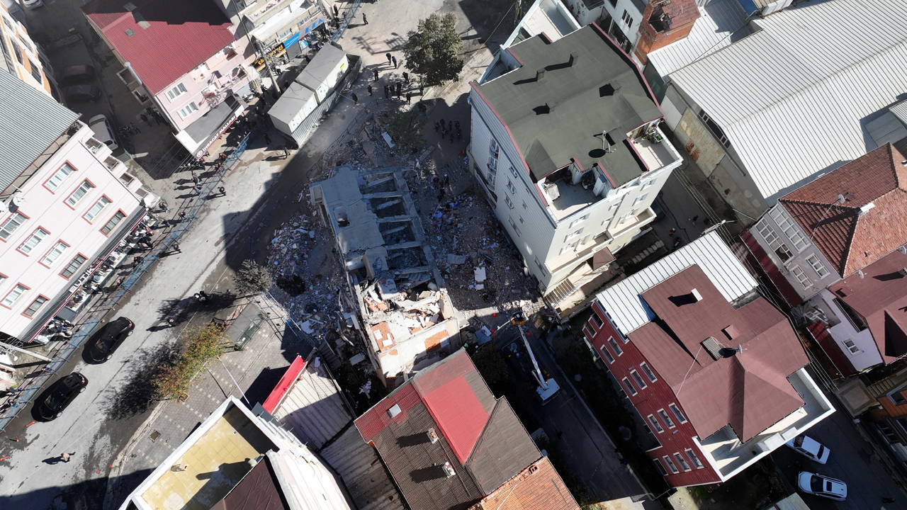 Gebze'de çöken binanın bulunduğu bölgede 'zemin incelemesi' yapılacak: 'Metro inşaatı neden oldu' iddiası