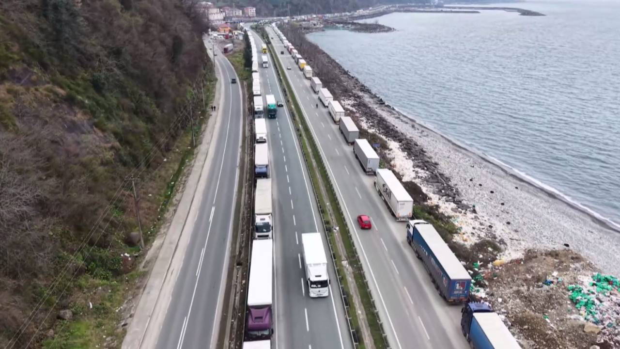 Sarp Sınır Kapısı'nda bayramda yoğunluk