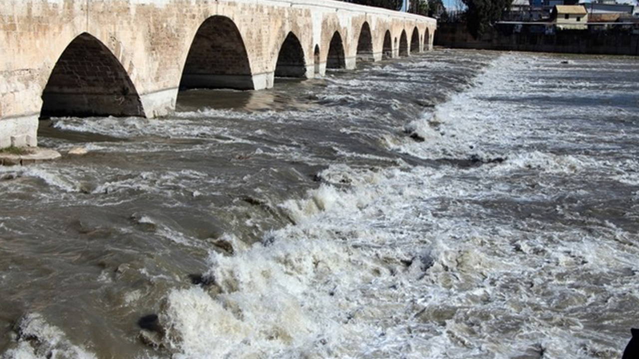 İklim değişikliği bu kez kuraklık değil 'sel' ile kendini gösterdi: Uzmanından 'yer altı barajı' önerisi