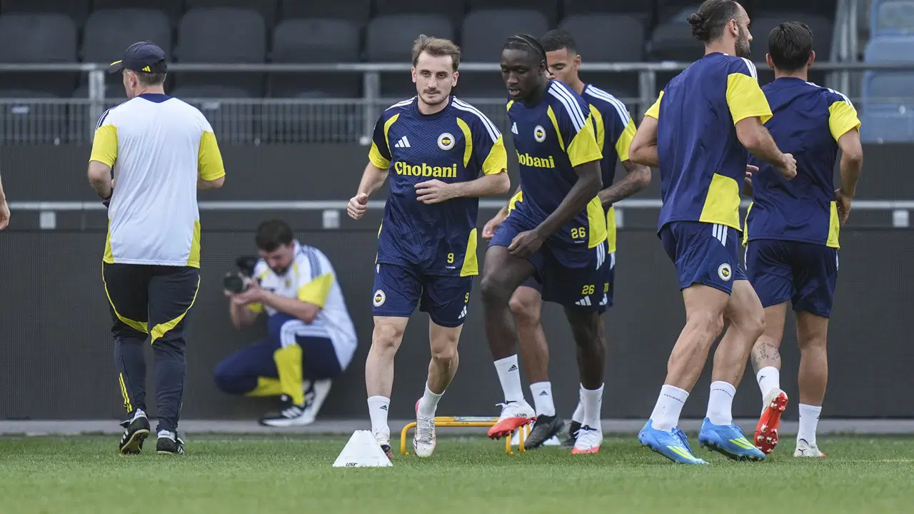 Fenerbahçe'de ayrılık an meselesi: Premier Lig ekibinden Sidiki Cherif'e dev teklif