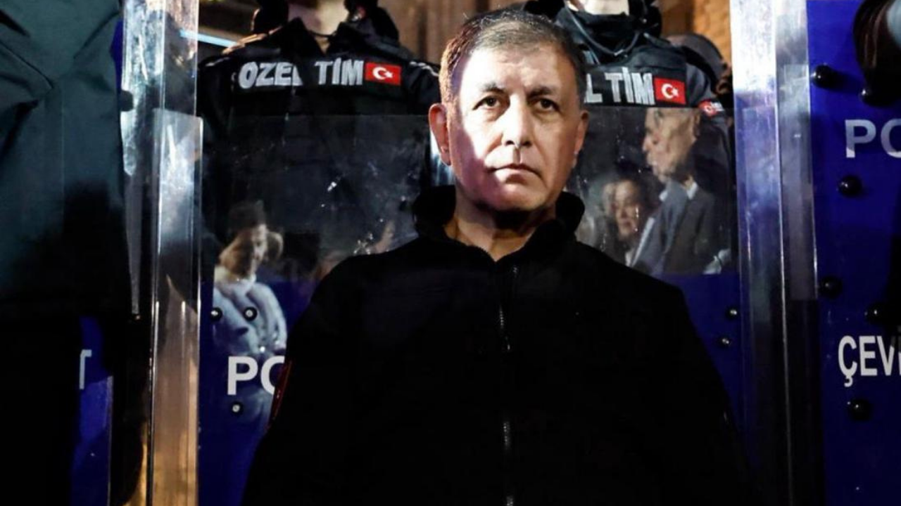 Cemil Tugay: 1 milyar doları bulan kredi 2 senedir imza bekliyor