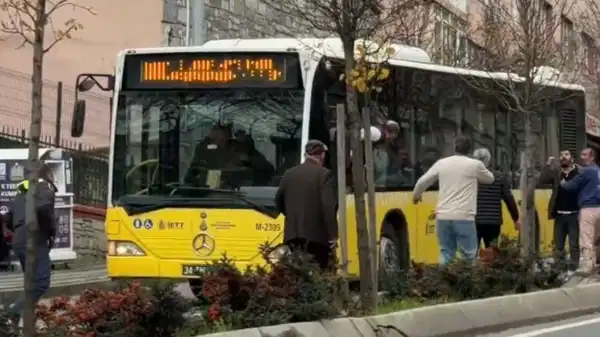 Kavga görüntüleri tepki toplamıştı: Otobüs şoförü görevden el çektirildi