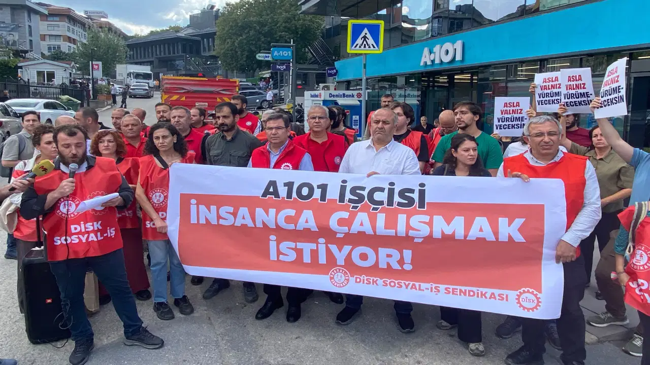 A101 işçileri hakkını istiyor: Yüz milyarlarca cironun ardındaki emeğe su bile yok