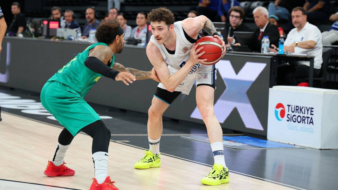 Anadolu Efes'ten sezona farklı başlangıç!