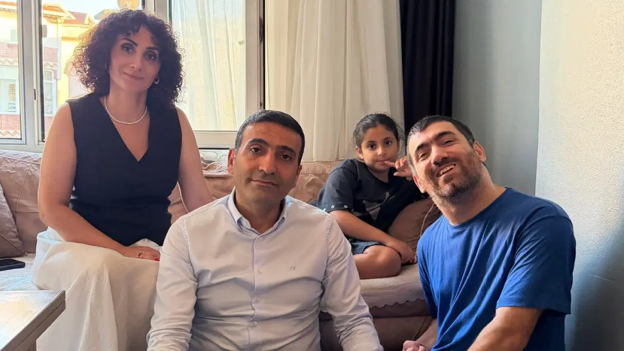 Tahliye edilmişti... İnan Güney, sözünü tuttu: İlk ziyaretini söz verdiği engelli yurttaşa yaptı