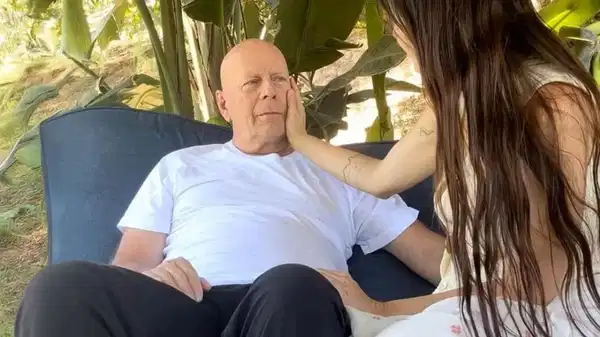 Bruce Willis’in hastalığıyla ilgili yeni açıklama: 'Beyni onu yarı yolda bırakıyor'