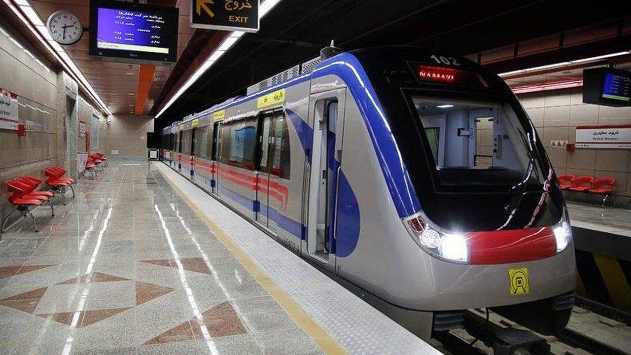Metro istasyonları sığınak oluyor...