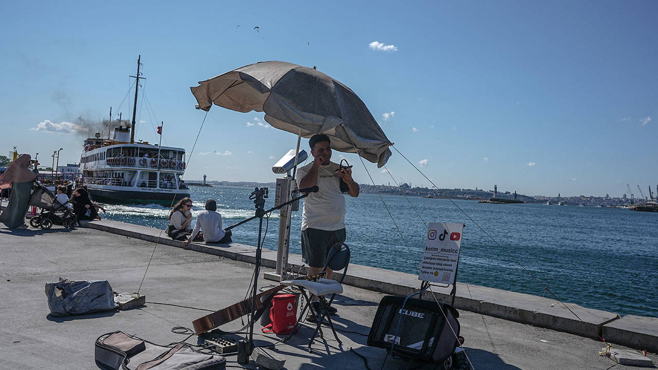 AKOM'dan İstanbullulara 'poyraz' uyarısı: Sıcaklıklar 33 dereceyi bulacak