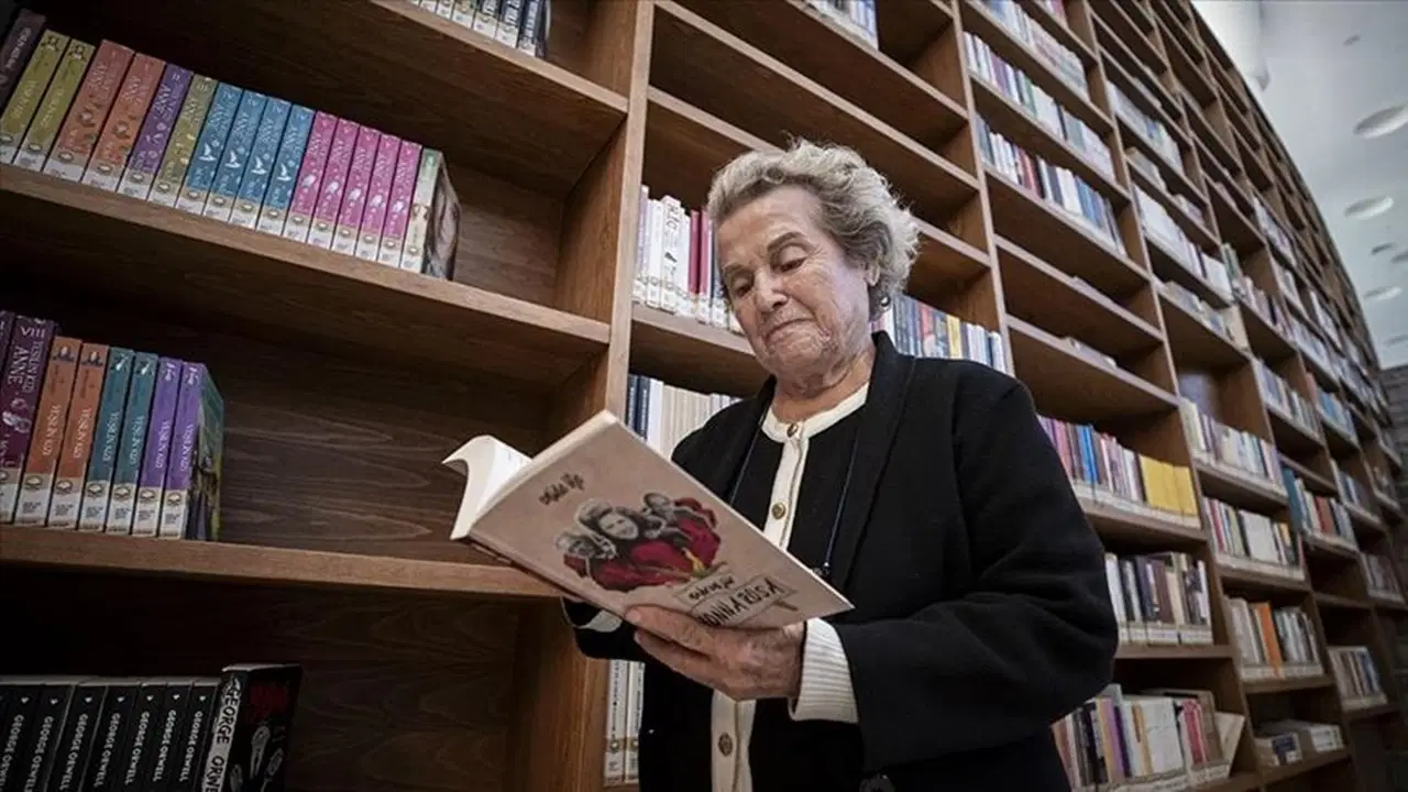 Türk edebiyatının 'Mona Roza'sı vefat etti