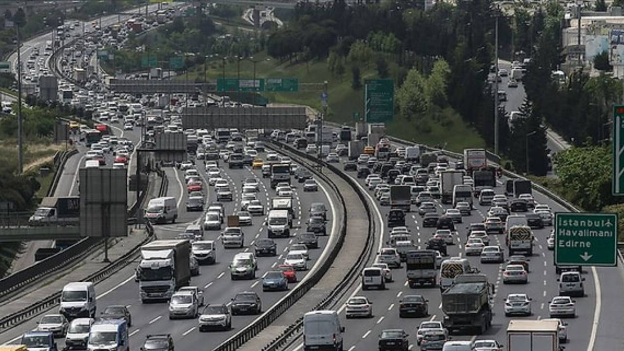 İstanbul’da ambulanslar araç radyolarına mesaj gönderecek: Ambulans gelince radyodan duyulacak