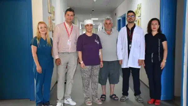 İzmir'de tıp literatürüne geçecek başarı: 8 santimetrelik beyin tümörü hibrit yöntemle temizlendi