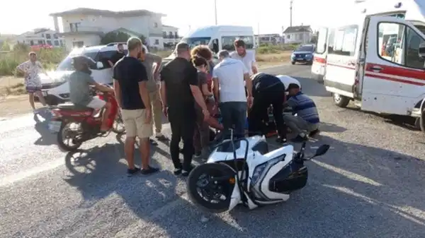 14 yaşındaki çocuğun kullandığı motosiklet kamyonetle çarpıştı!