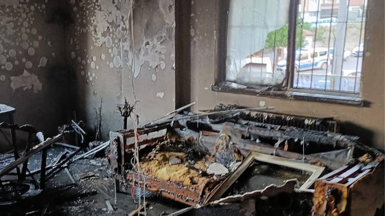 Şarja takılı telefon bataryası patladı, evde yangın çıktı: 8 kişi dumandan etkilendi