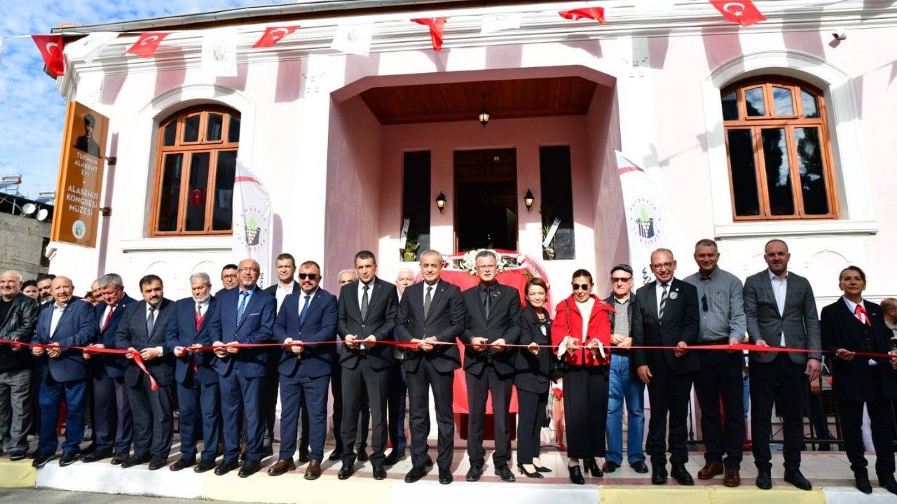 Alaşehir Kongresi Müzesi hizmete açıldı 
