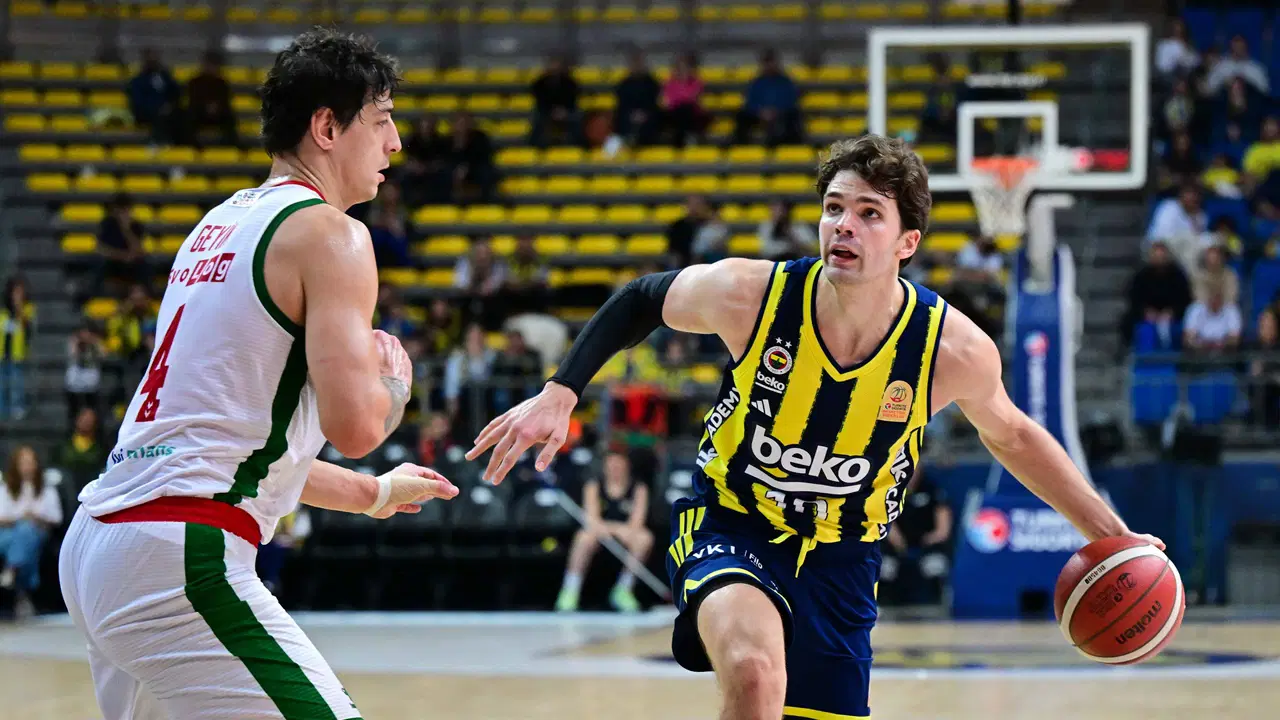 Fenerbahçe Beko, Karşıyaka engelini rahat geçti! 
